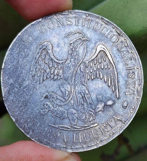 1 Peso de Plata 1914 Muera Huerta en Venta – Increíble Moneda Revolucionaria Mexicana - Image 2