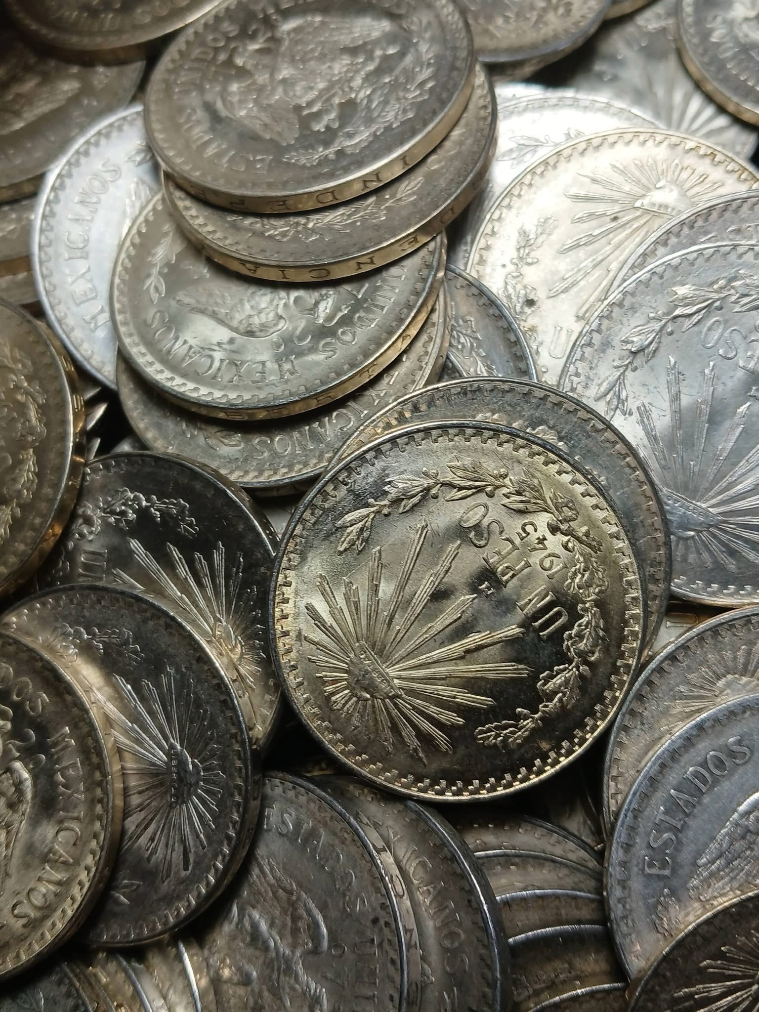 🪙Un Peso Resplandor 1920-1945 Plata .720 México Gorro Frigio 3 🪙Un Peso Resplandor 1920-1945 Plata .720 México Gorro Frigio - Image 3