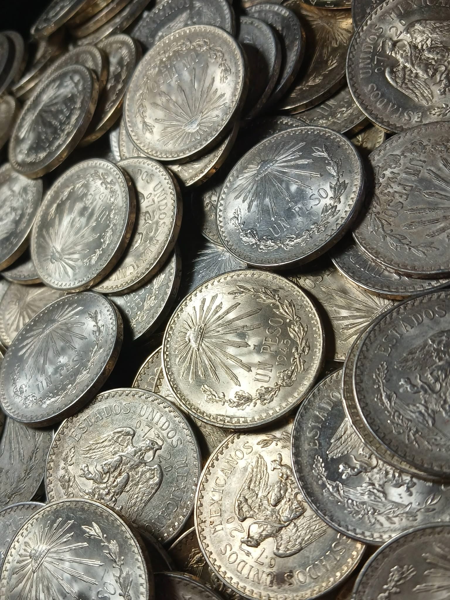 🪙Un Peso Resplandor 1920-1945 Plata .720 México Gorro Frigio 4 🪙Un Peso Resplandor 1920-1945 Plata .720 México Gorro Frigio - Image 4