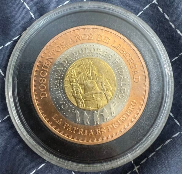 Medalla Trimetálica del Bicentenario de la Independencia, con certificado de autenticidad 200 años de México 2010 - Image 3