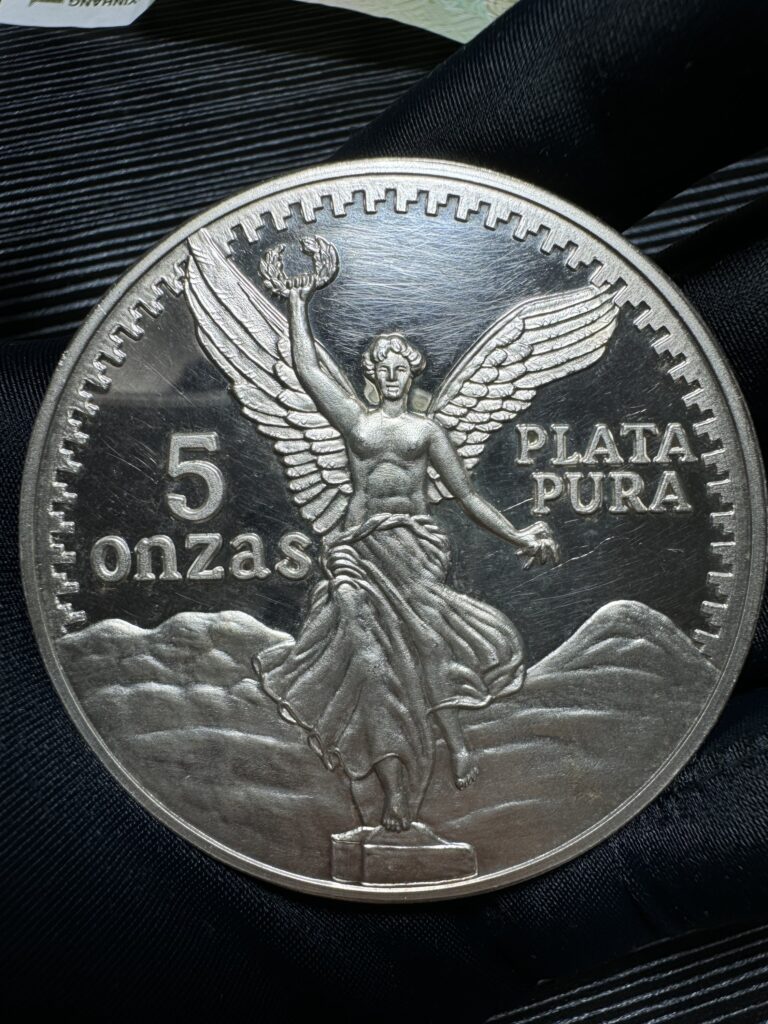 Inicio TodoPrecio.com 26 Medallón 5 Onzas Plata Pura con diseño del ángel de la independencia
