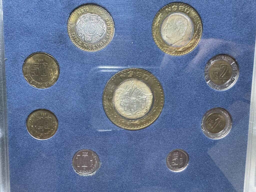 Inicio TodoPrecio.com 8 Set de cuño monetario 1995 UNC México terciopelo azul