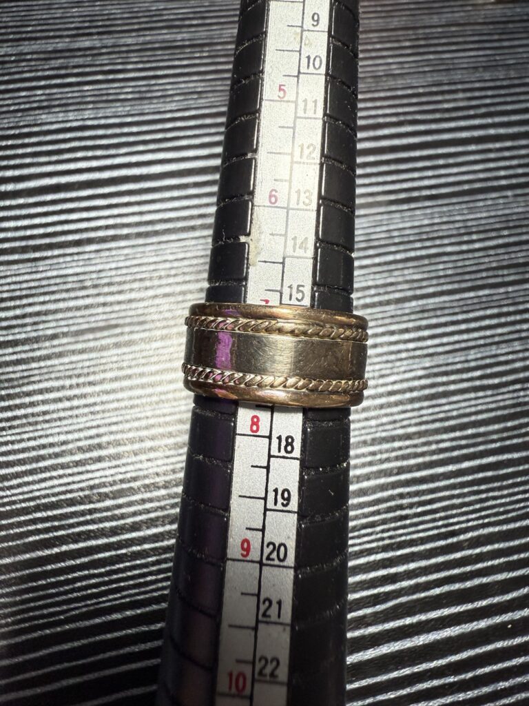 Inicio TodoPrecio.com 58 Anillo de oro 14k 9.2 gramos #7.5