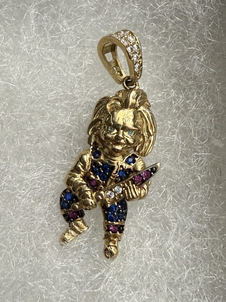 Inicio TodoPrecio.com 52 Dije de Oro 10k de Chucky el muñeco asesino