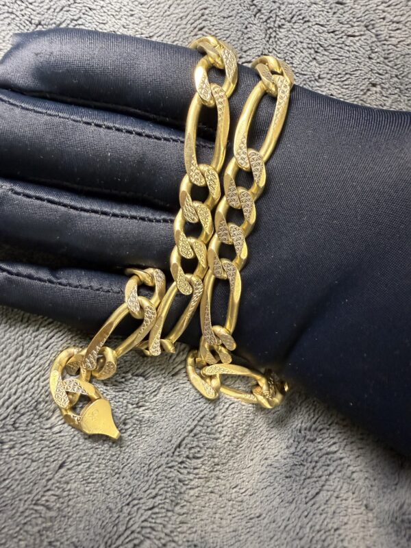 Cadena de Oro 14K Fígaro 3x1 Diamantado 134.3gr - Image 13