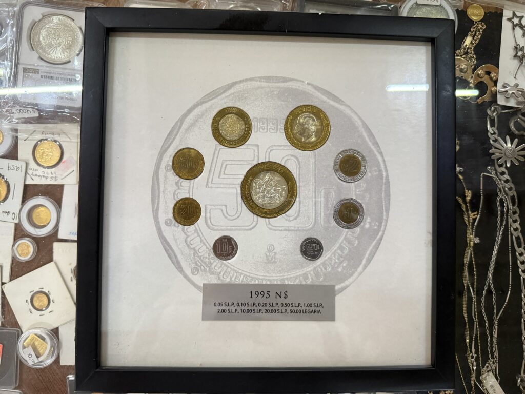 Inicio TodoPrecio.com 19 Set Juego de Monedas Álbum Cuadro Blanco de cuño corriente sin circular Año 1995