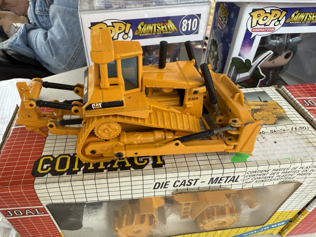 Inicio TodoPrecio.com 4 Juguete Trascabo de metal antiguo del año 1986 Marca Joal Español