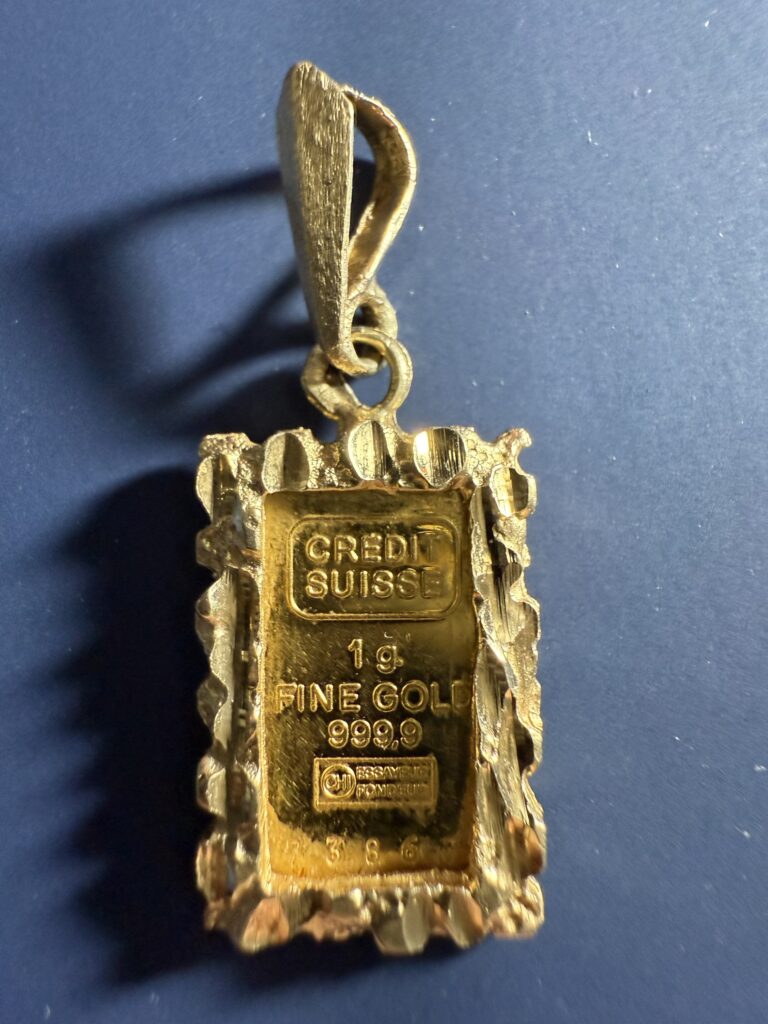 Inicio TodoPrecio.com 46 Dije de oro 1 Gr. Crédito Suizo 24k y Montura 14k