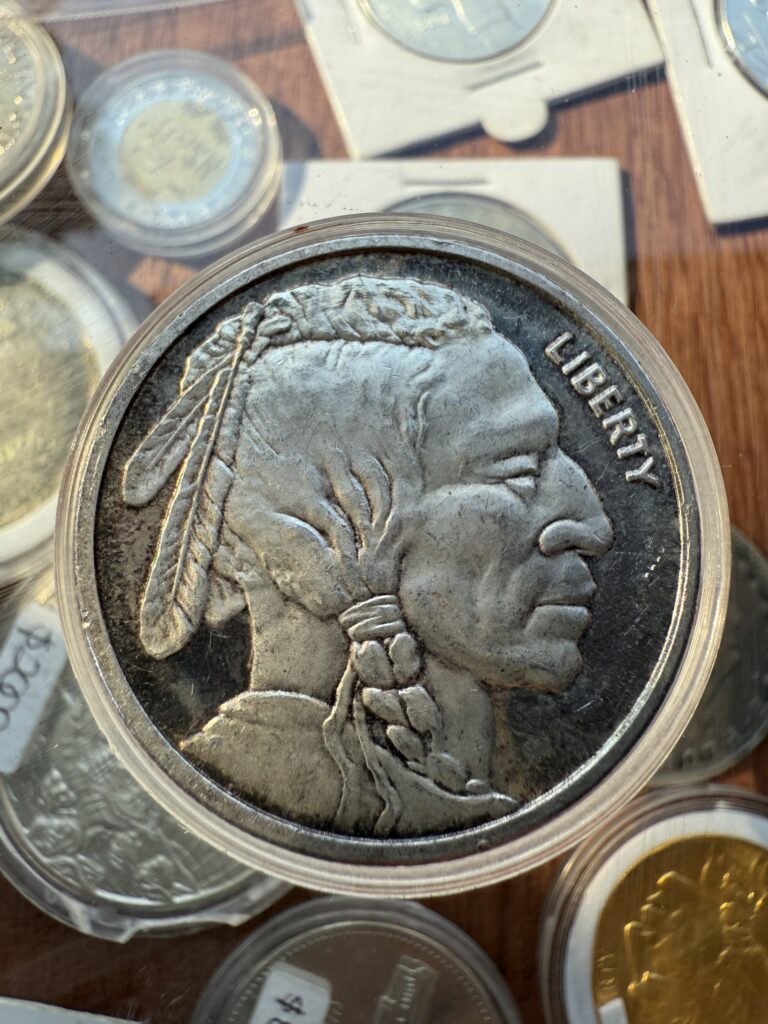 Inicio TodoPrecio.com 41 Onza Troy .999 Plata Pura Apache Americano Búfalo