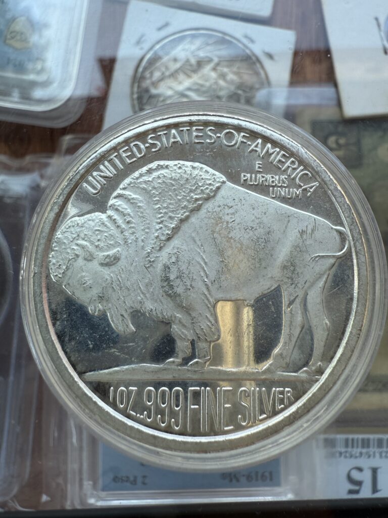 Inicio TodoPrecio.com 38 Onza Plata .999 Indio Americano Búfalo 🦬 USA