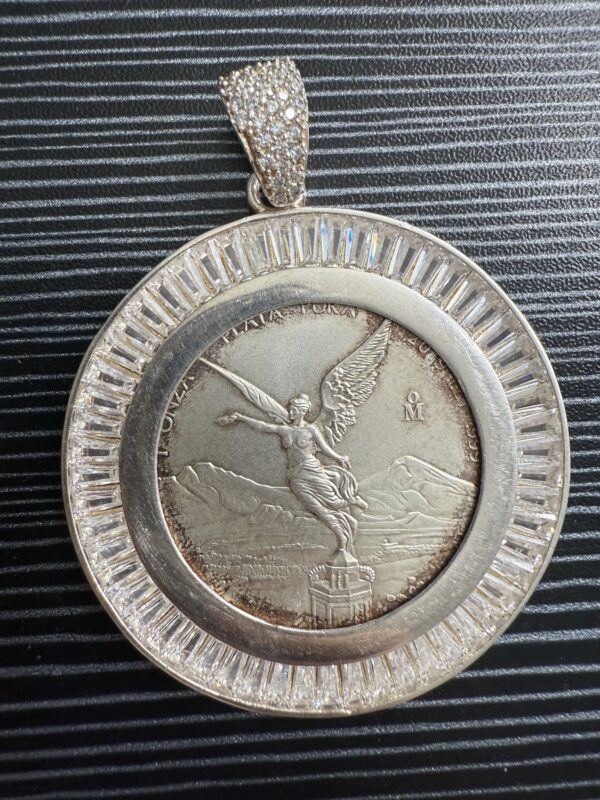Dije de Plata .925 + Onza Libertad 2019 Plata Pura .999
