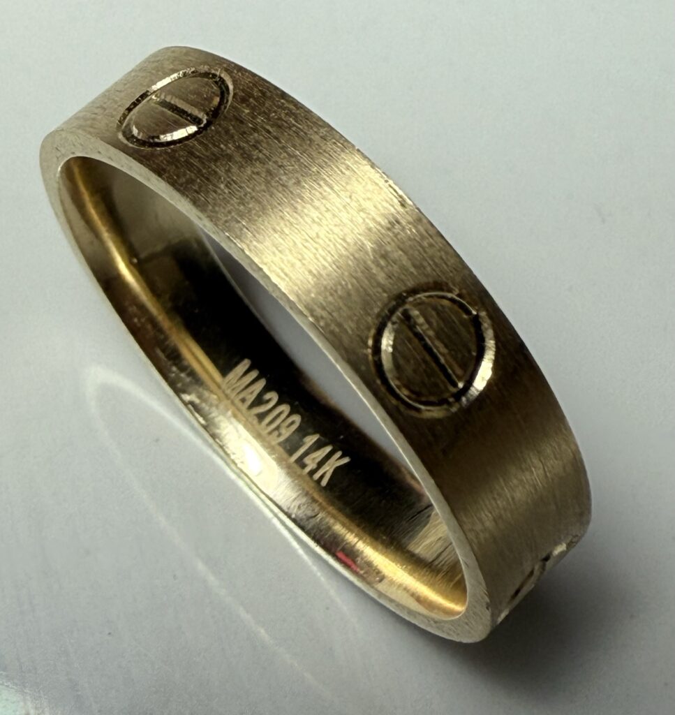 Inicio TodoPrecio.com 42 Anillo de Oro 14K Sólido Acabado Satin