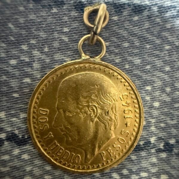 Dije 2.5 Pesos 1945 Hidalgo Oro ley .900