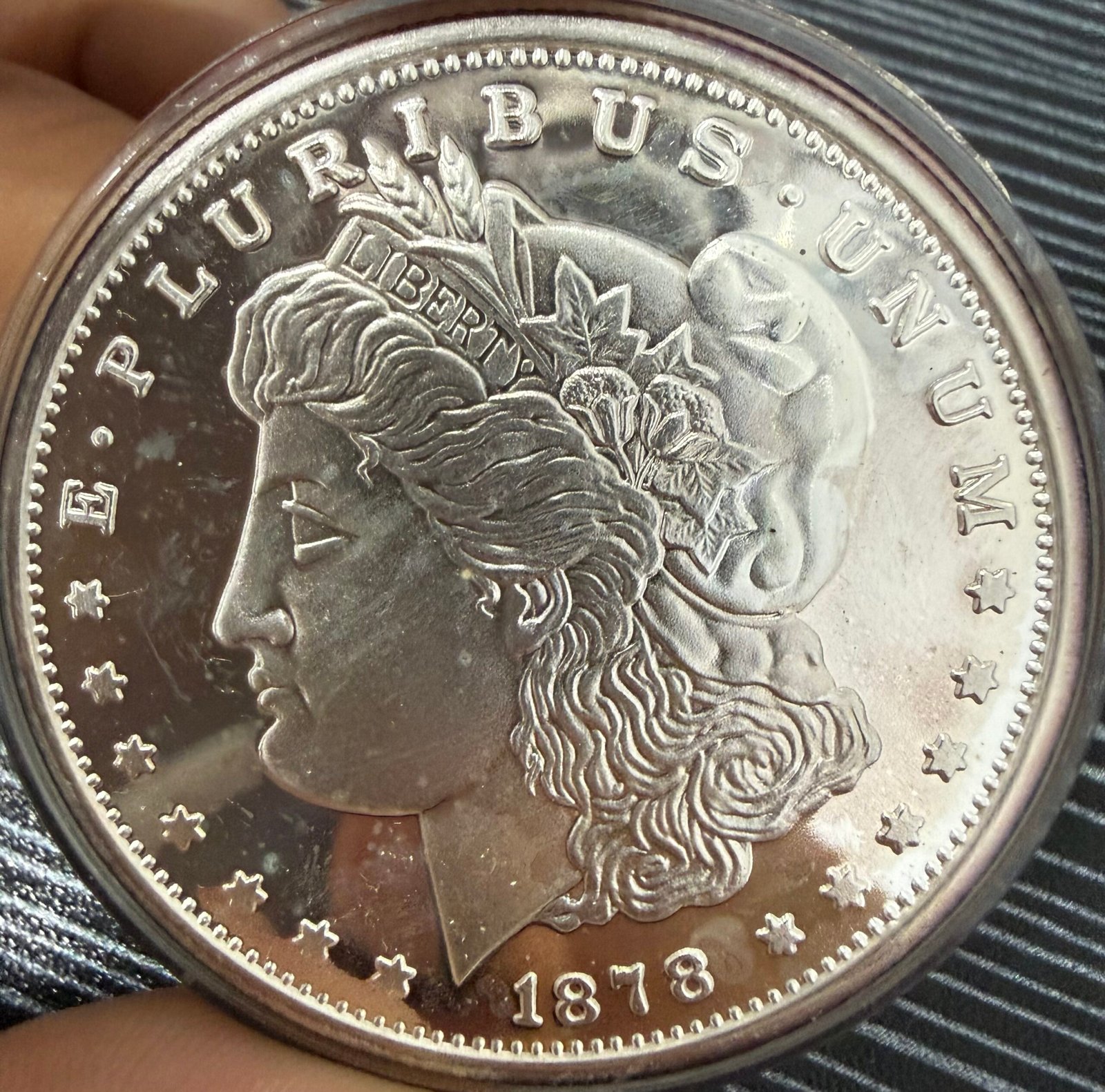 2 Onzas Plata .999 Dólar Morgan 1878 Seriada | USA 1 2 Onzas Plata .999 Dólar Morgan 1878 Seriada | USA