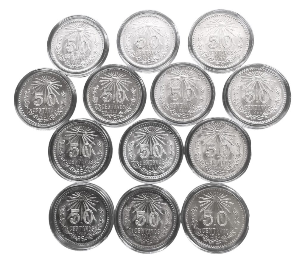 Inicio TodoPrecio.com 39 Lote 13 Monedas de 50 Centavos Resplandor Plata