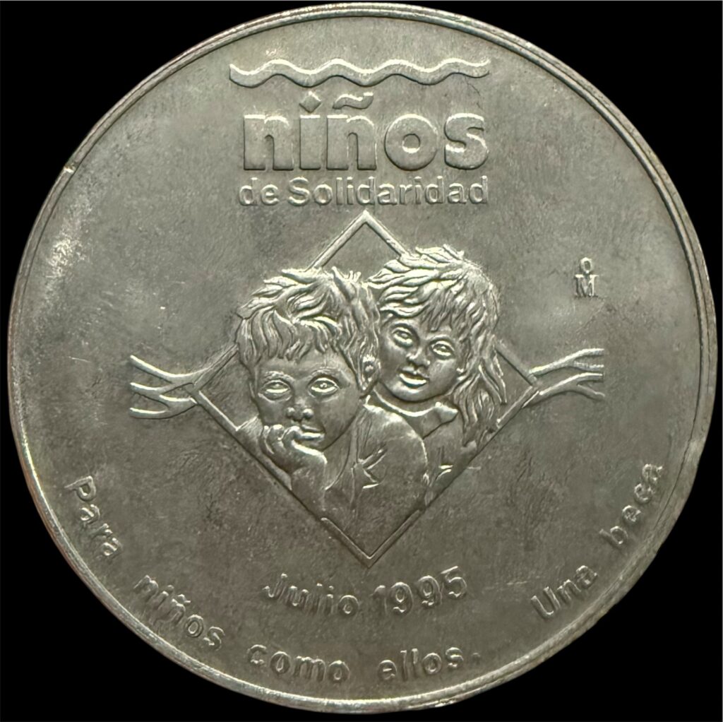 Inicio TodoPrecio.com 14 Niños de Solidaridad para niños como ellos una beca Julio 1995 Mo.