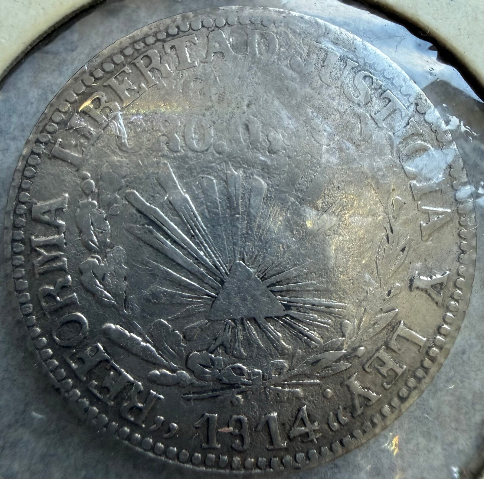 1 Peso Guerrero 1914 Electrum Oro 0,300 | Revolución Mexicana 1 1 Peso Guerrero 1914 Electrum Oro 0,300 | Revolución Mexicana