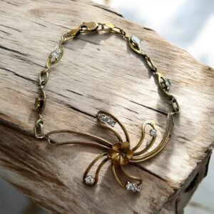 Pulsera de Oro 14K Diseño Floral con Brillos