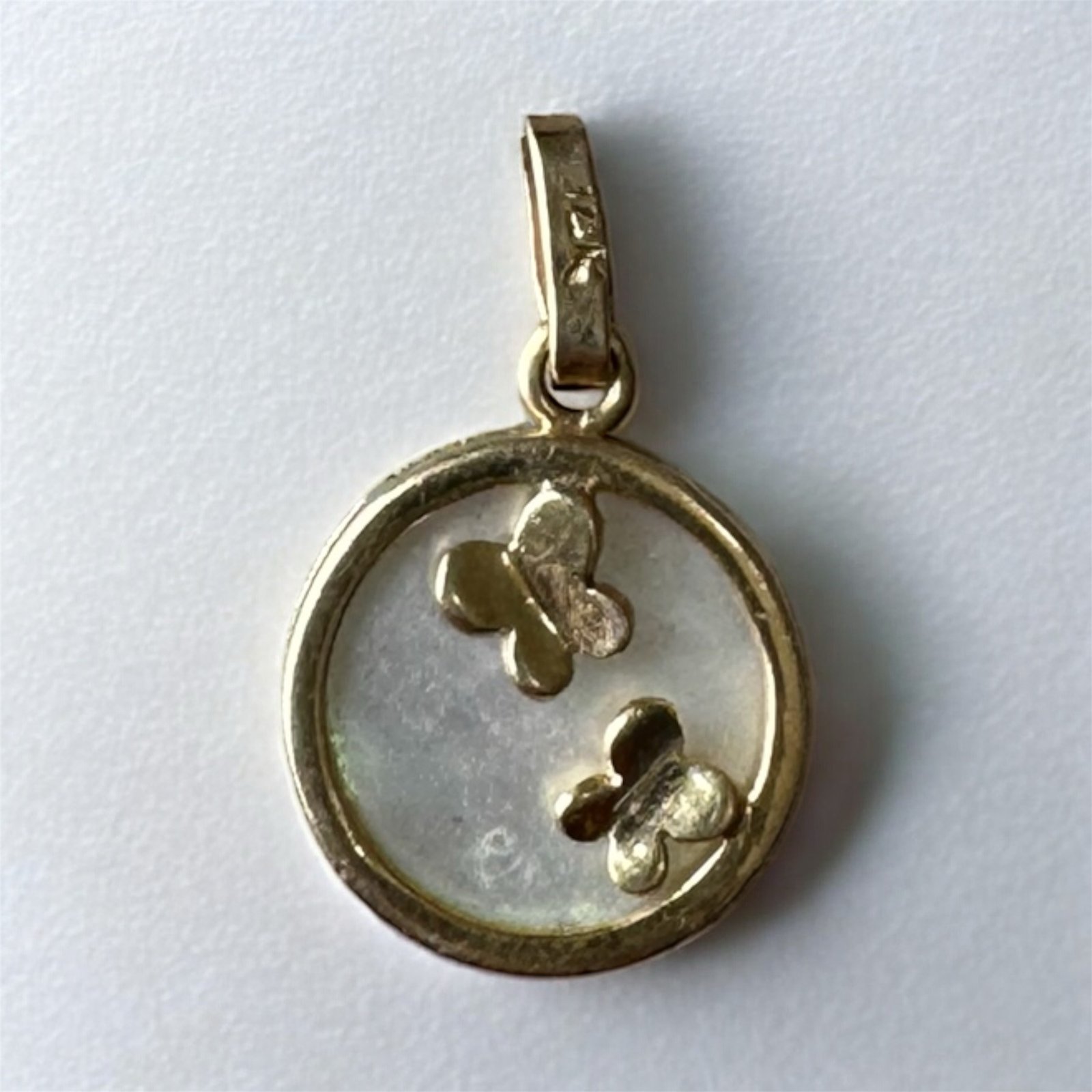 Dije de Oro 14K Concha Nácar Mariposas 2 Dije de Oro 14K Concha Nácar Mariposas - Image 2