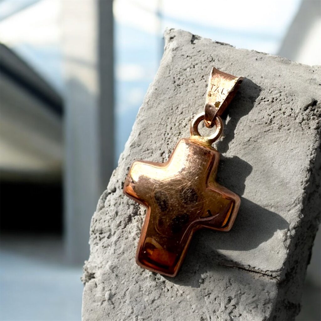Inicio TodoPrecio.com 10 Dije de Oro 14K Cruz Hueco en 3D