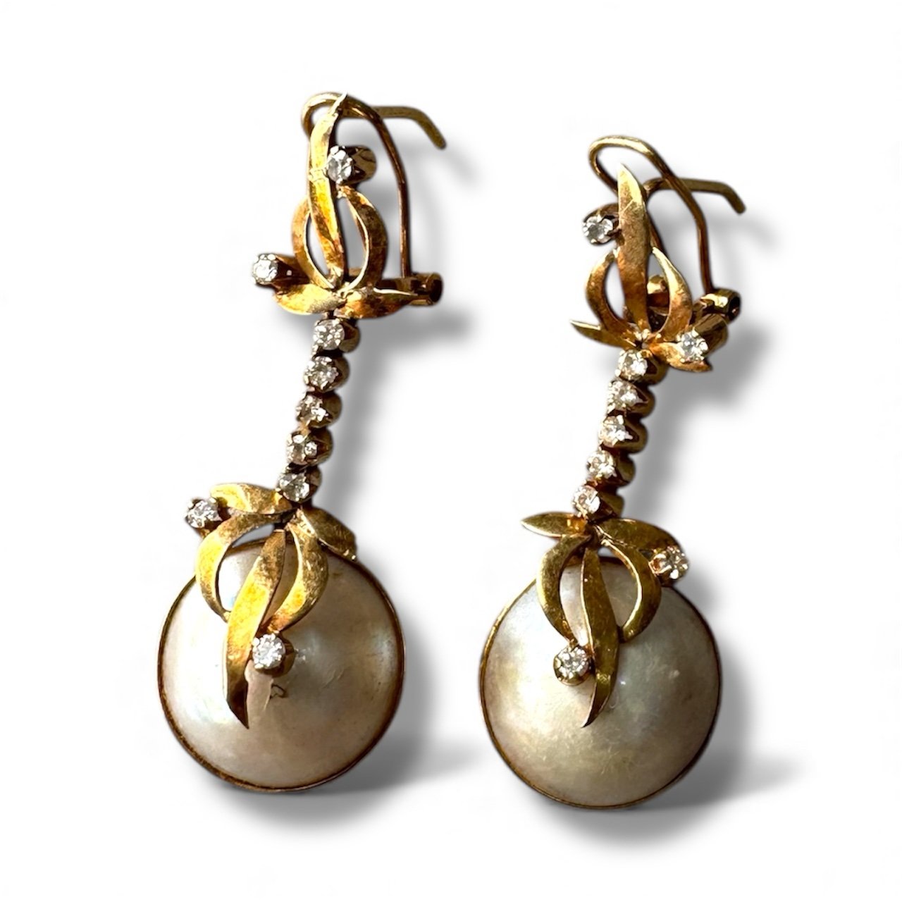 Aretes de Oro 14k con Diseño Vintage y Detalles Brillantes 5 Aretes de Oro 14k con Diseño Vintage y Detalles Brillantes - Image 5