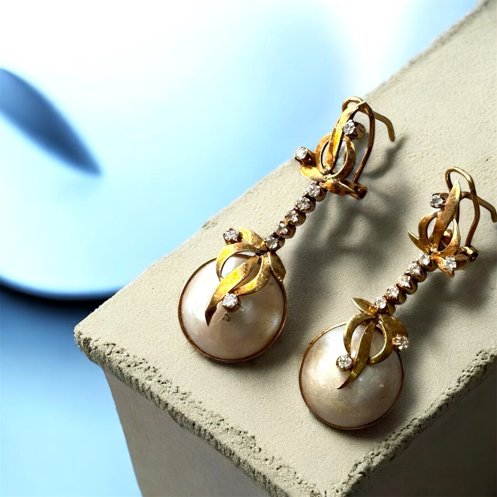 Aretes de Oro 14k con Diseño Vintage y Detalles Brillantes 1 Aretes de Oro 14k con Diseño Vintage y Detalles Brillantes