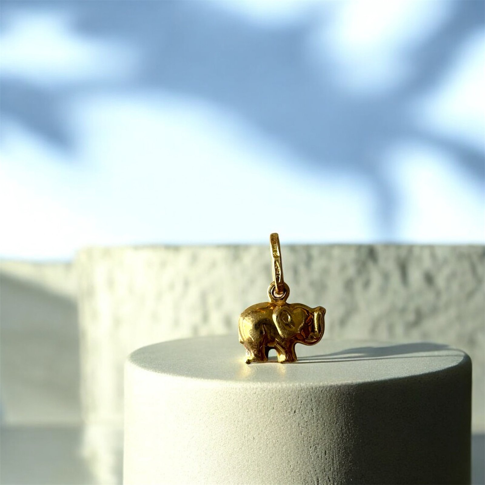 Charm de Oro 18K Elefante 1 Charm de Oro 18K Elefante