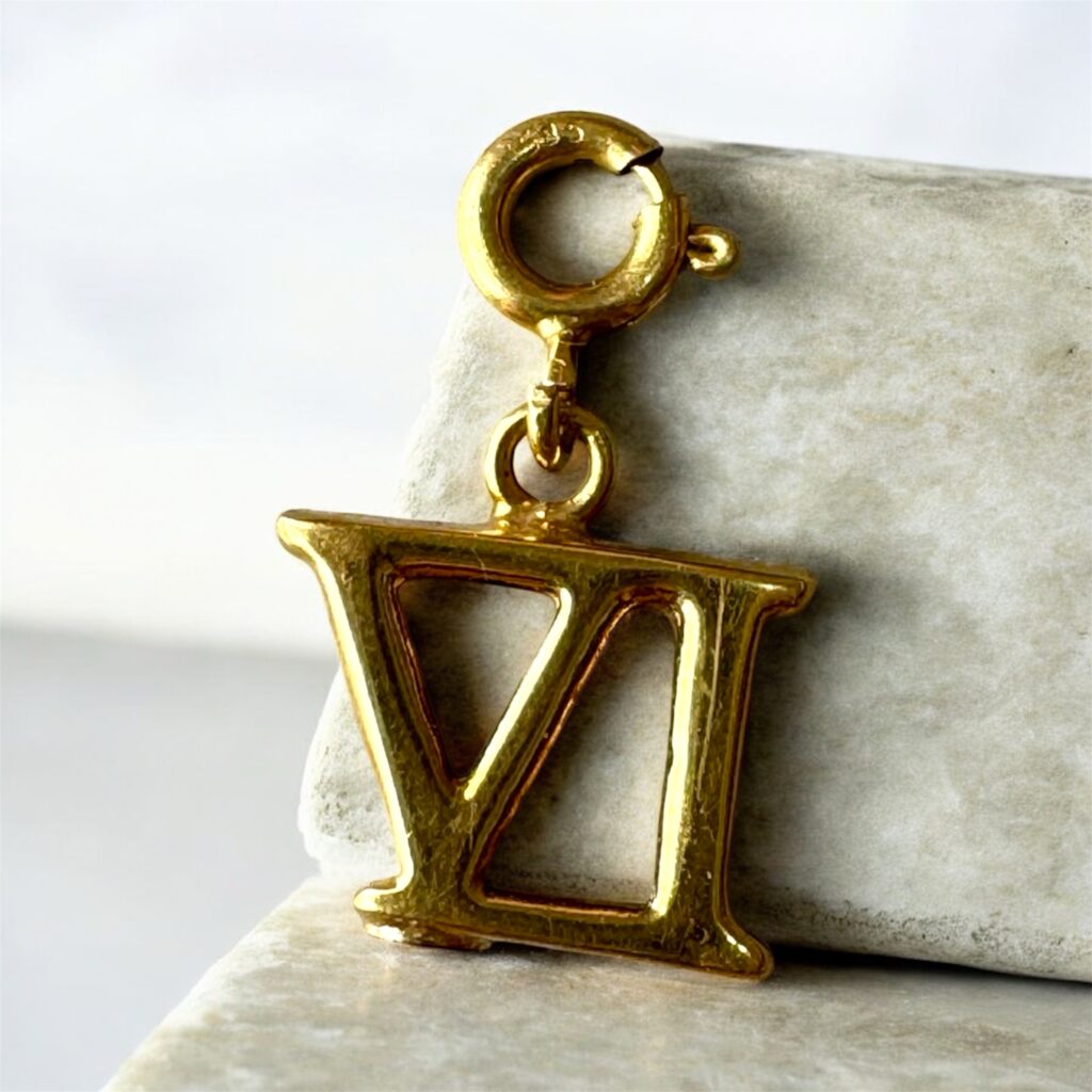 Inicio TodoPrecio.com 7 Dije De Oro 14k IV o VI Reversible