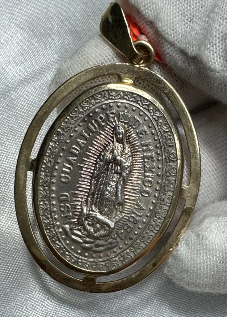Inicio TodoPrecio.com 58 Dije de Oro y Plata Virgen de Guadalupe