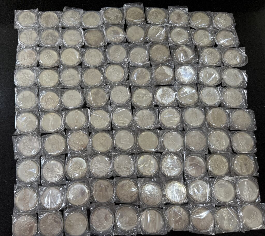 Inicio TodoPrecio.com 40 100 Obras Maestras Franklin Mint Plata .925 | Colección Completa 100 Medallas 200 Oz. ⭐
