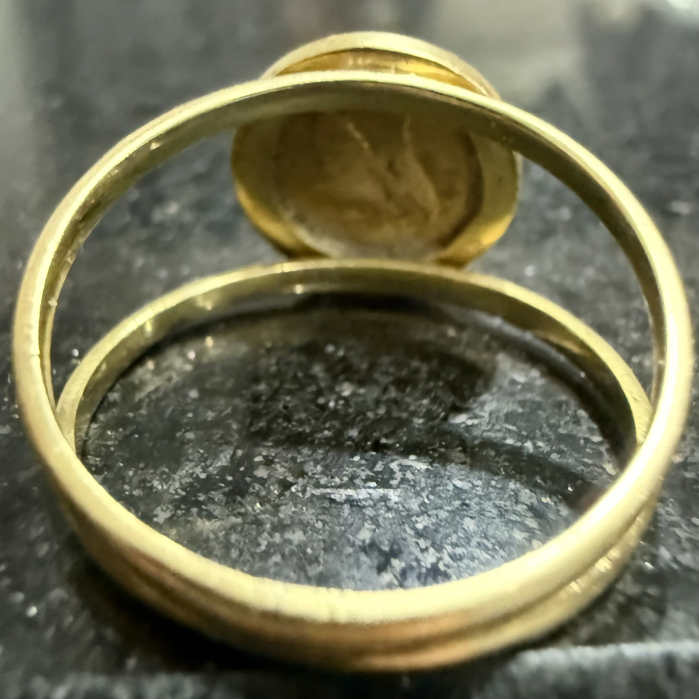Anillo Maximiliano de Oro 18K Talla 7 | 2.9 g 4 Anillo Maximiliano de Oro 18K Talla 7 | 2.9 g - Image 4