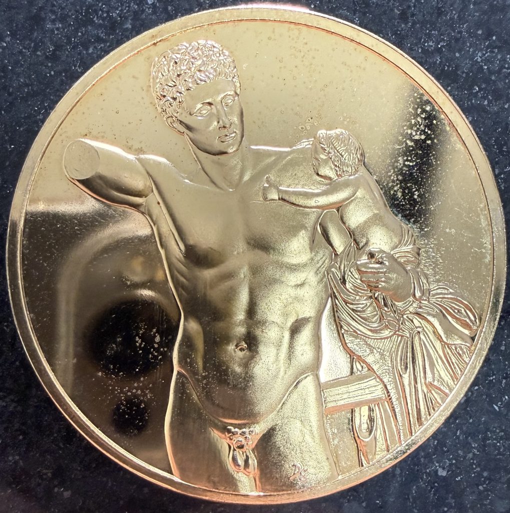 Medalla Hermes con Dionisos Niño 80 Gr 6cm Baño de oro 24k