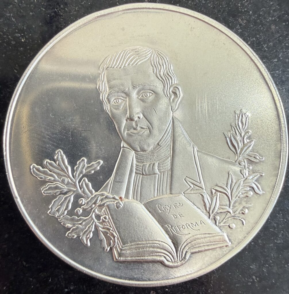 Medalla Valentín Gómez Farías Plata .925 48 g 1971