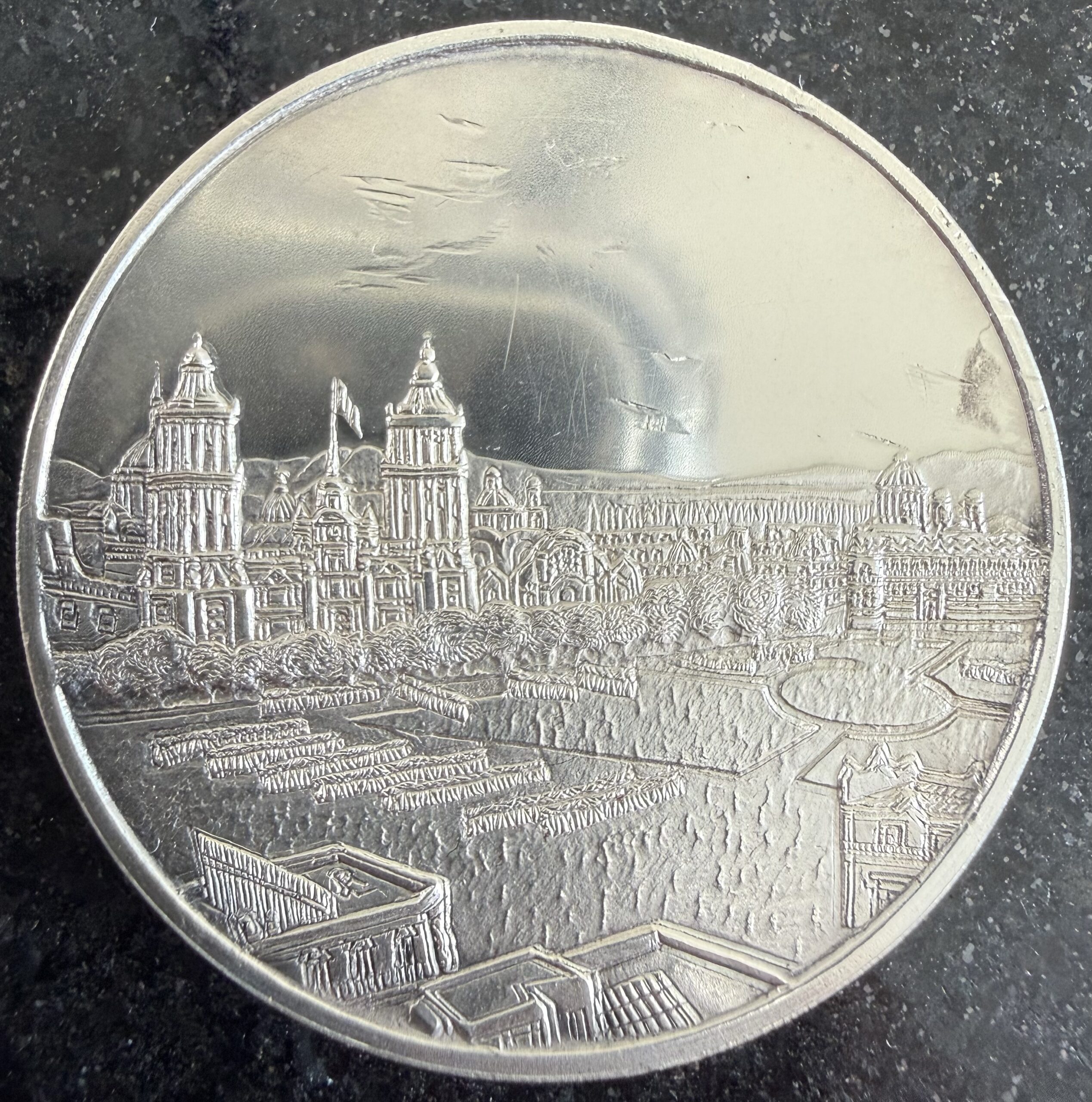 Medalla El Triunfo de la República Plata .925 | Zócalo Capitalino CDMX 1 Medalla El Triunfo de la República Plata .925 | Zócalo Capitalino CDMX