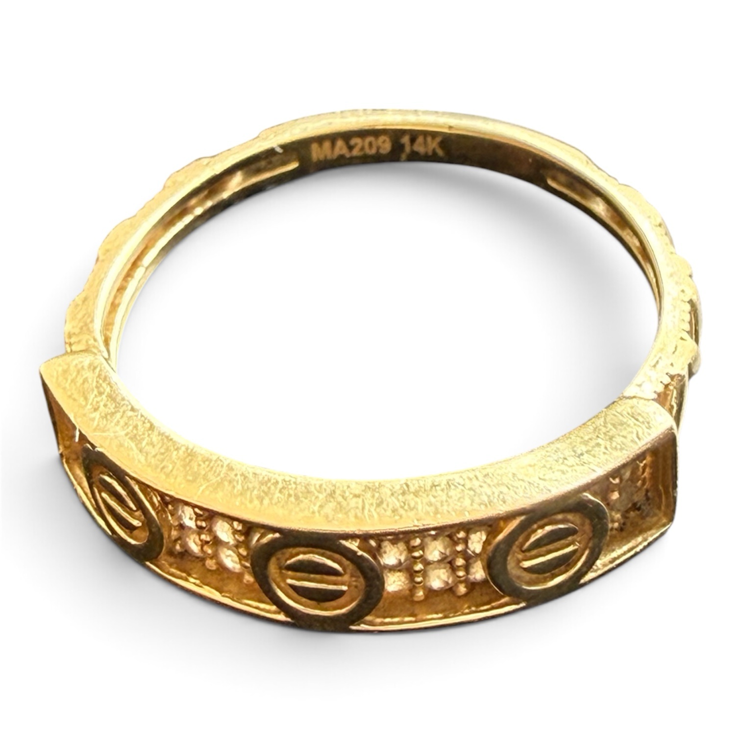 Anillo de Oro 14K Talla #7.5 | 2.26 g | Diseño de Tornillos 1 Anillo de Oro 14K Talla #7.5 | 2.26 g | Diseño de Tornillos