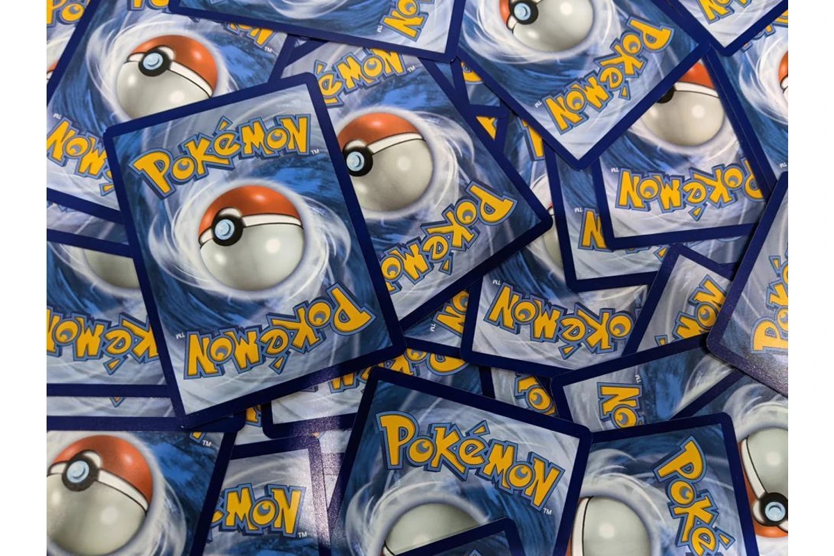 100 Cartas Bulk Pokémon TCG Originales – Lote de Cartas Pokémon 5 100 Cartas Bulk Pokémon TCG Originales – Lote de Cartas Pokémon - Imagen 5